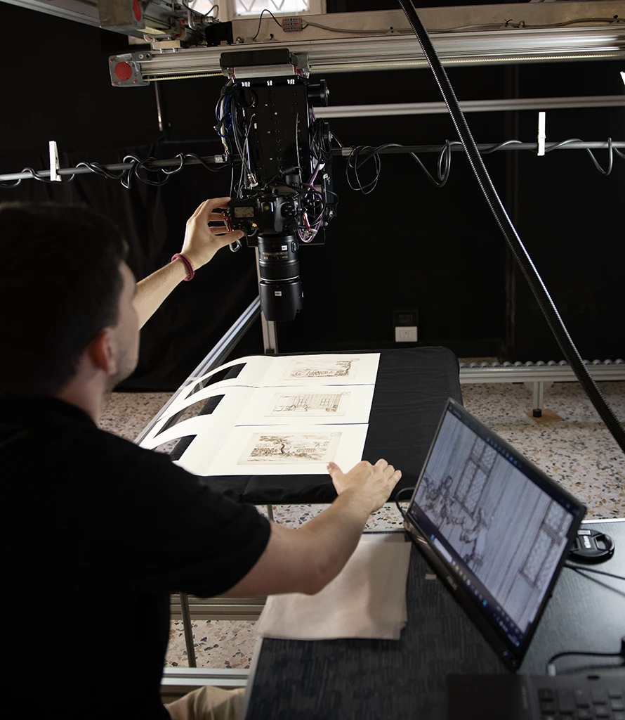 Fly By Sistema mobile per la digitalizzazione gigapixel di opere su parete